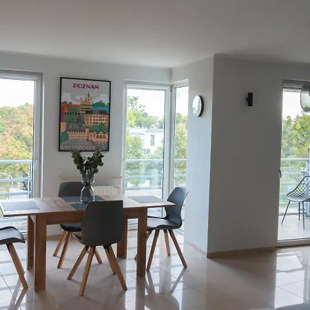 Wojskowa 1 / Park Apartmán