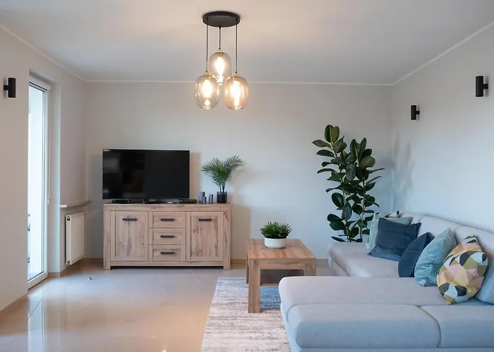 Wojskowa 1 / Park Apartmán Poznaň