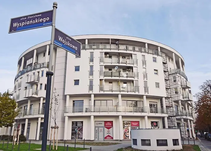 Wojskowa 1 / Park Apartmán Poznaň